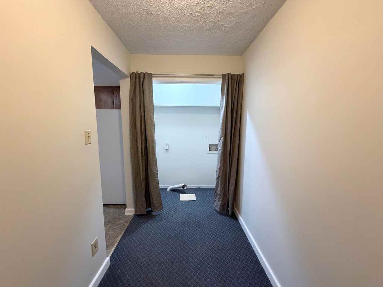 616 Wood St - Photo 3 of 8