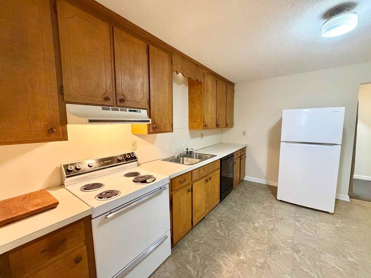 616 Wood St - Photo 4 of 8