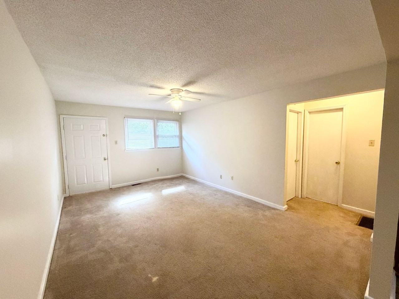 616 Wood St - Photo 6 of 8