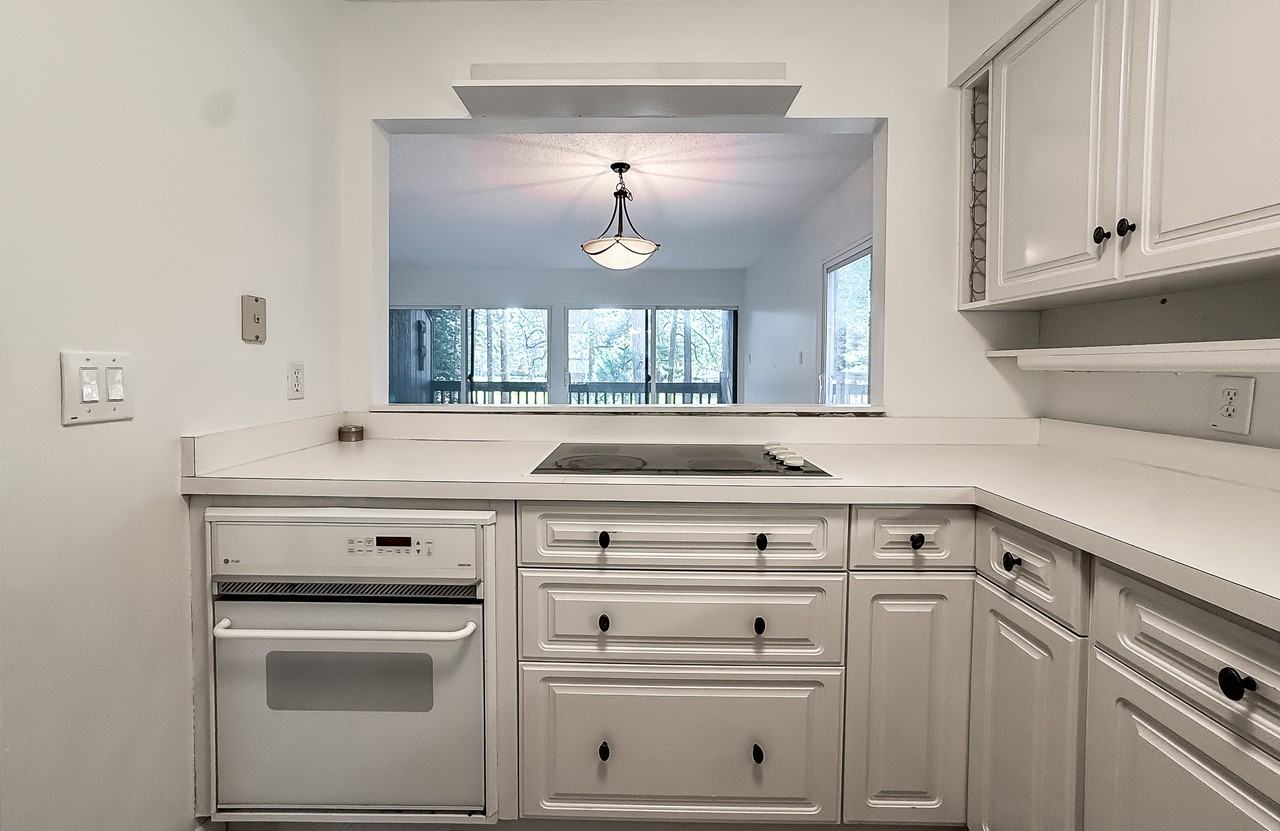 10 Pine Tree Rd. St. Andrews 203 #1 - Photo 4 of 18