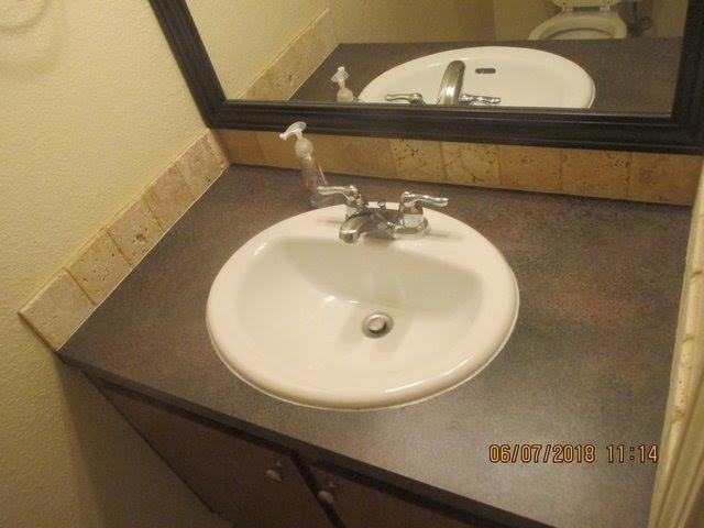 6531 W Douglas St - Photo 6 of 16