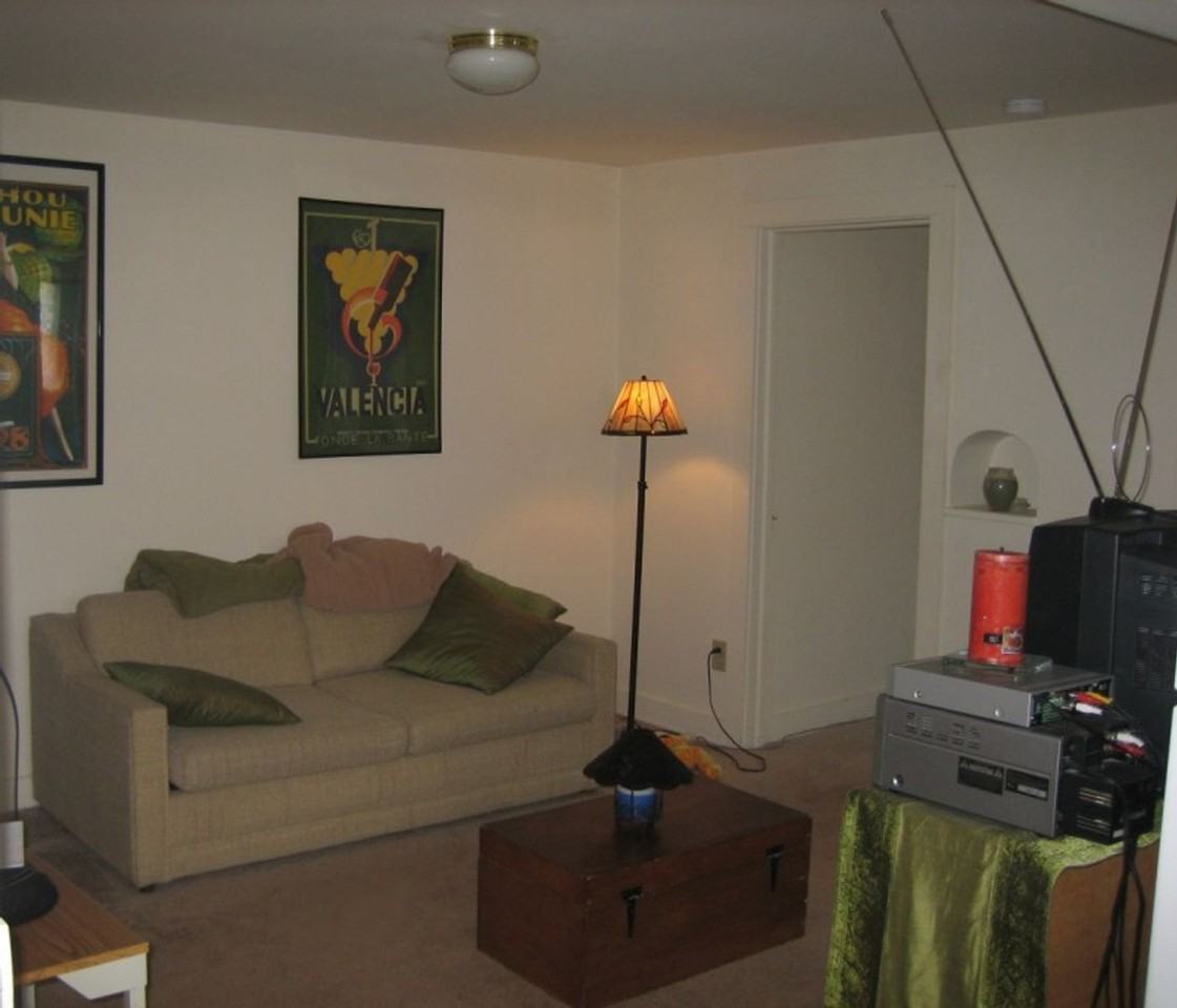 7022 Hubbard Ave - Photo 6 of 14