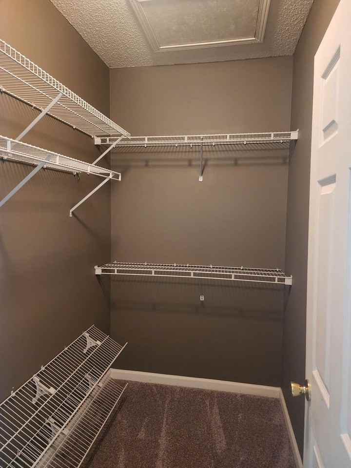 190 Wexford Dr #202 - Photo 6 of 8