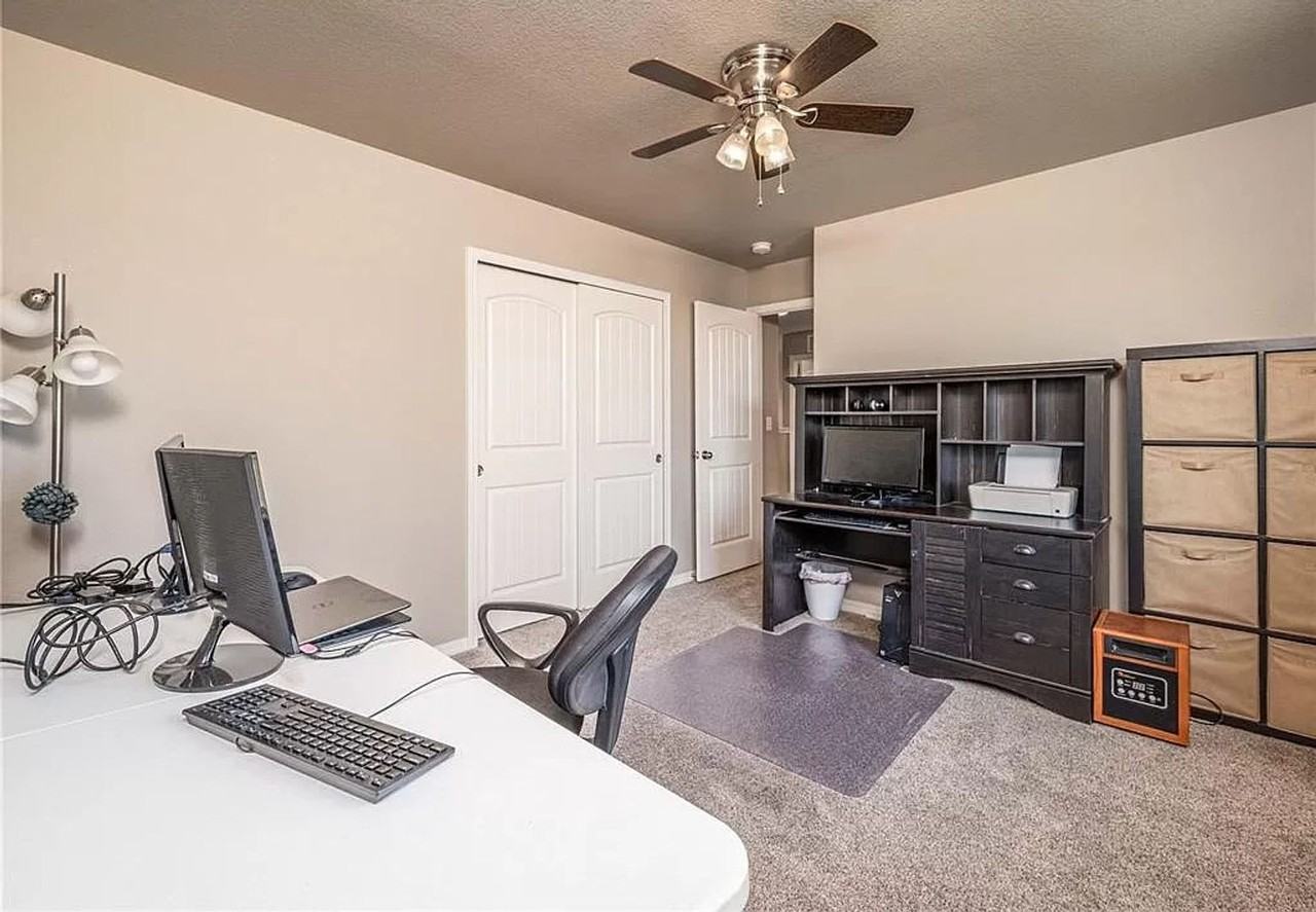 8884 Vanderwood Rd - Photo 2 of 38