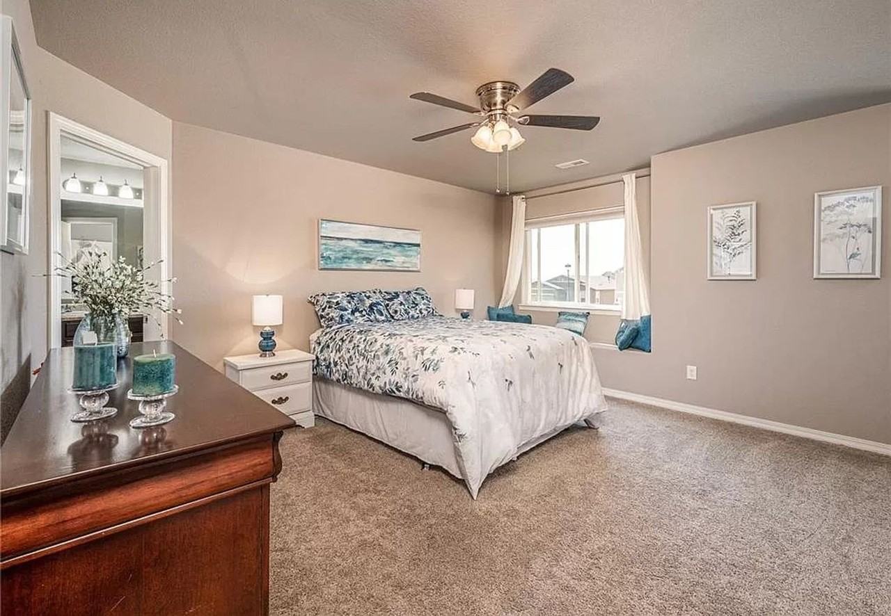 8884 Vanderwood Rd - Photo 4 of 38