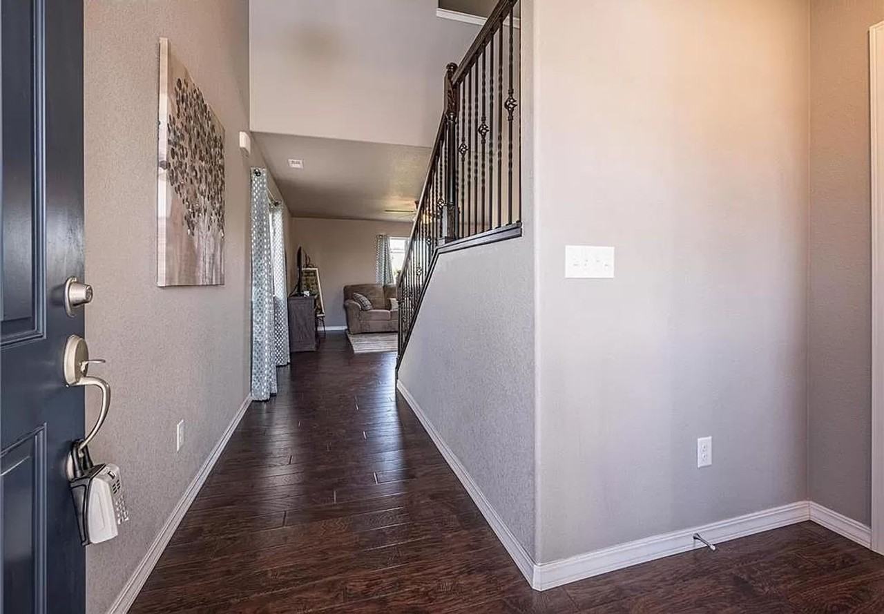 8884 Vanderwood Rd - Photo 6 of 38