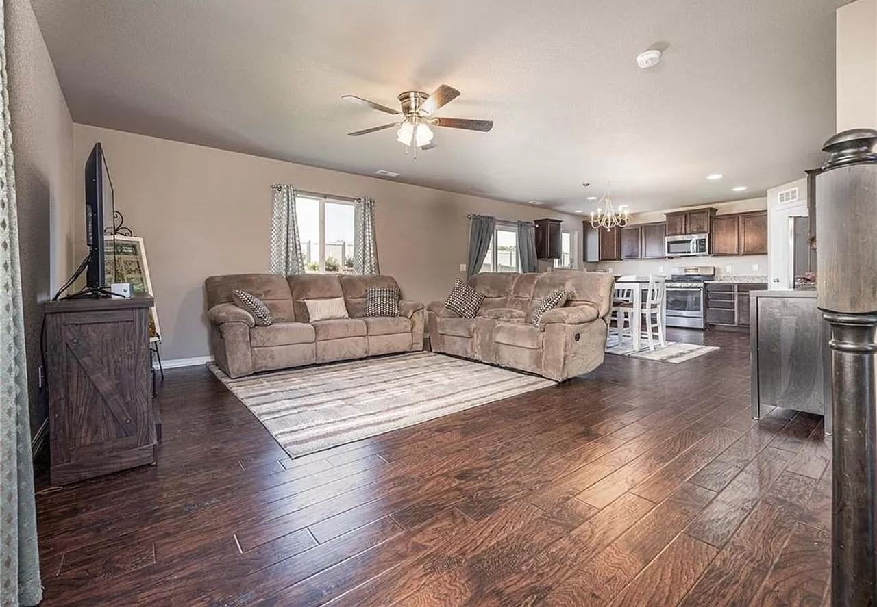 8884 Vanderwood Rd - Photo 7 of 38