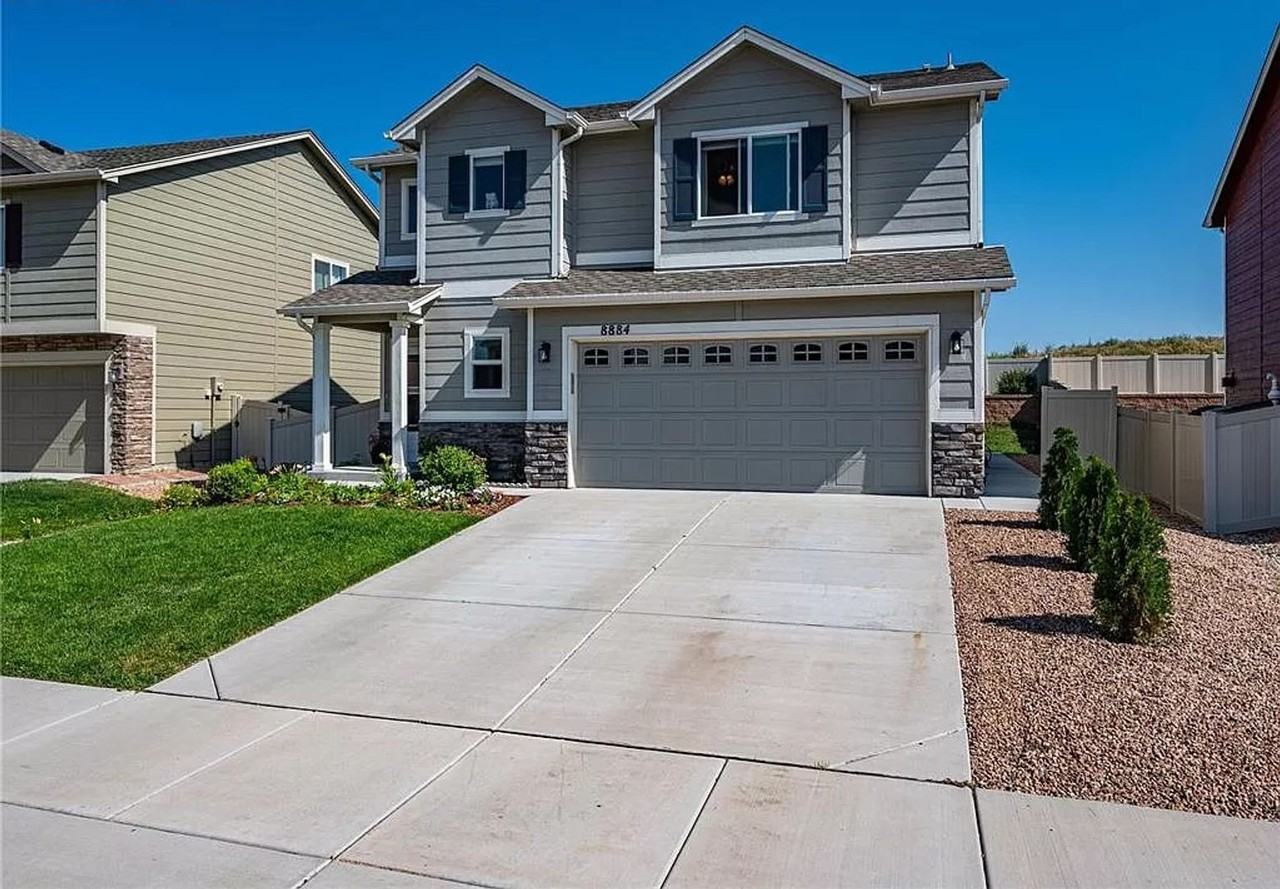 8884 Vanderwood Rd - Photo 2 of 38