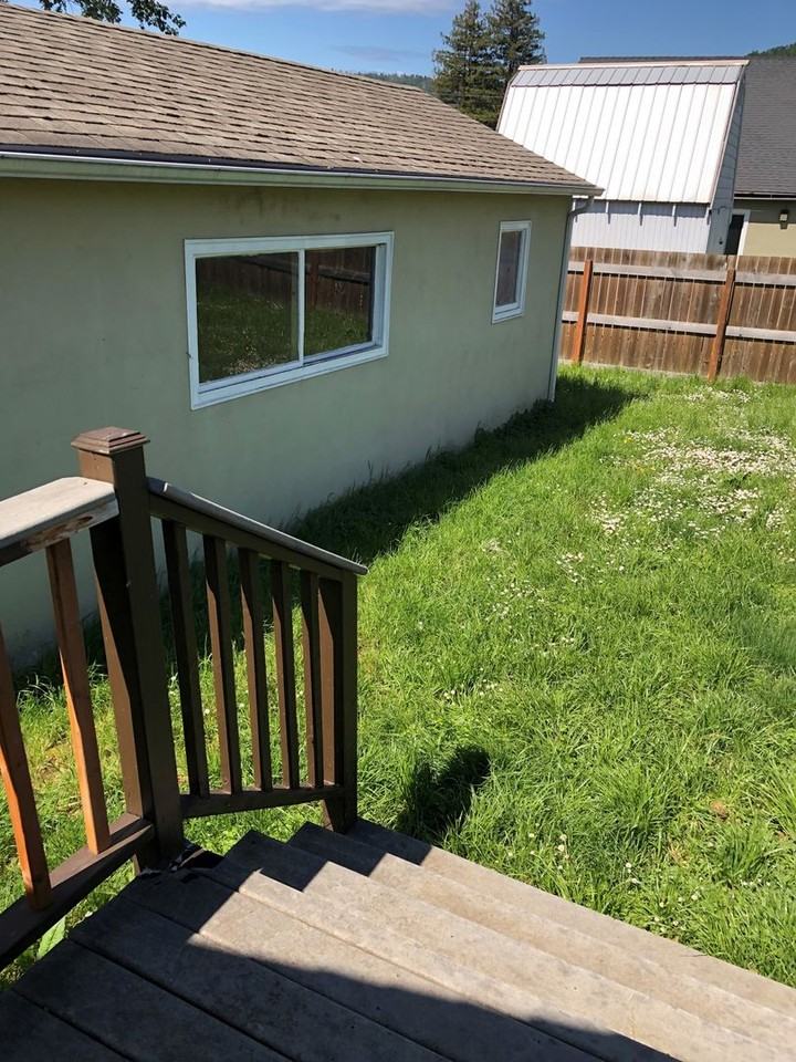 1646 Se Hamilton St - Photo 6 of 14