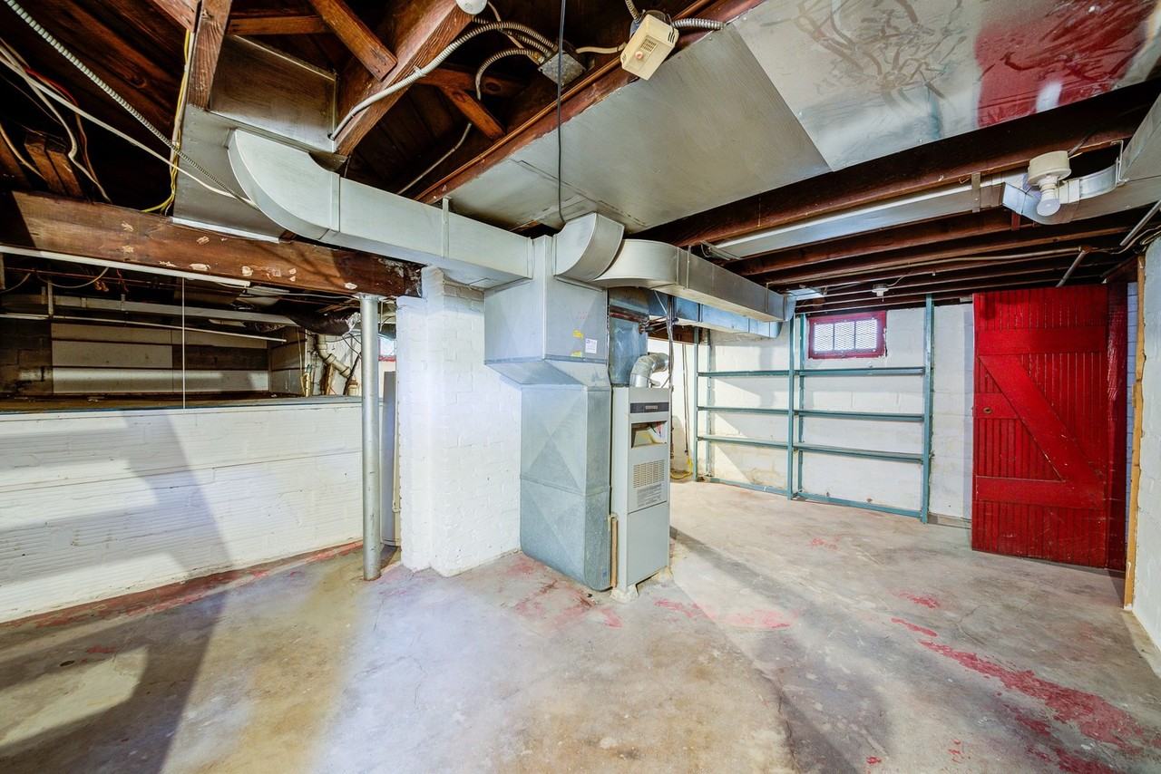1121 Bellaire Ave - Photo 4 of 23