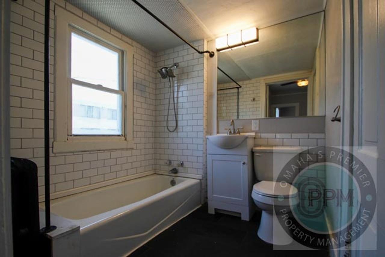 4015 Marcy St - Photo 6 of 15