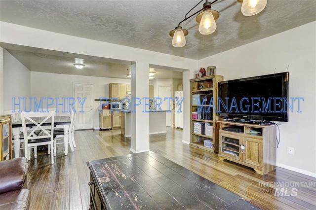 9963 W Tilmont St - Photo 5 of 24