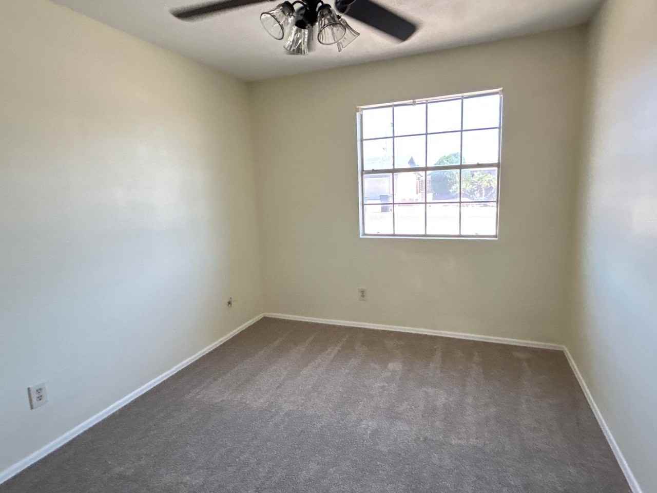 9002 W Malapai Dr - Photo 5 of 18