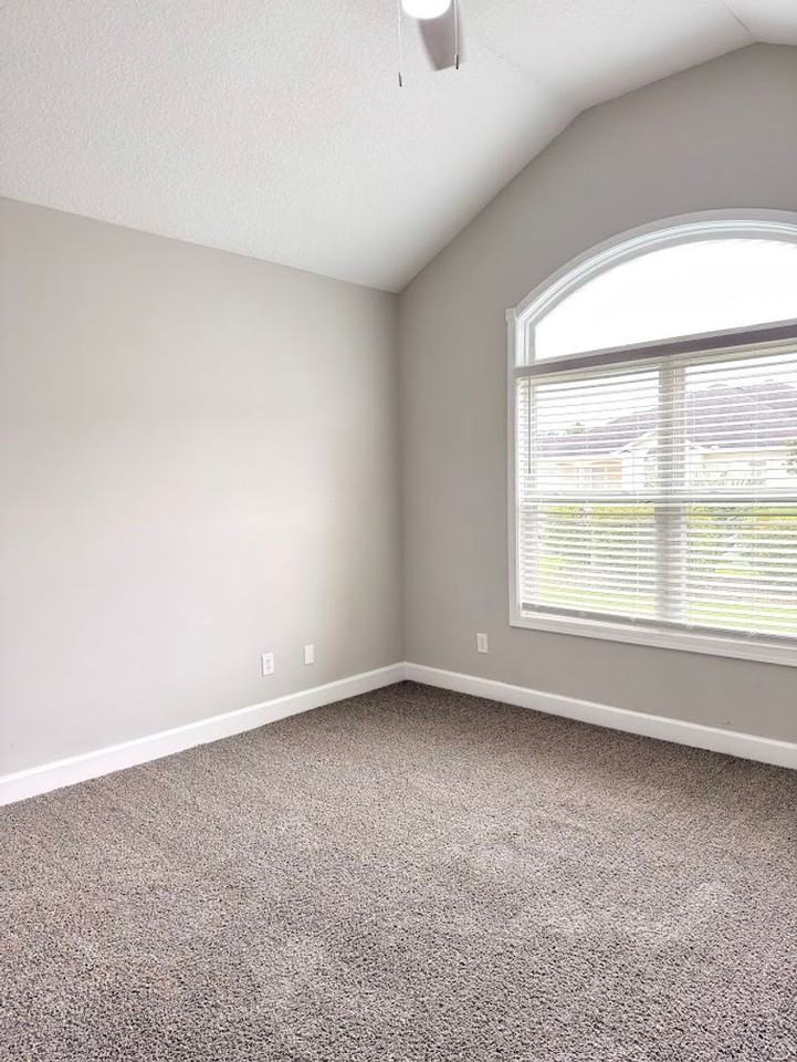 167 Austin Ryan Dr - Photo 4 of 19