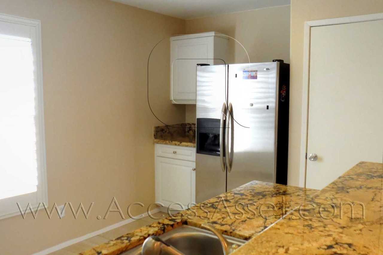 1442 Tahoe St - Photo 3 of 24
