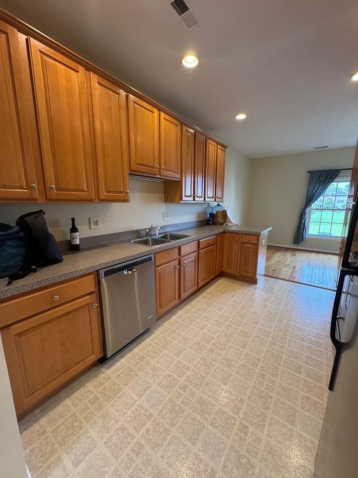 3046 Crystal Spring Ln - Photo 6 of 18