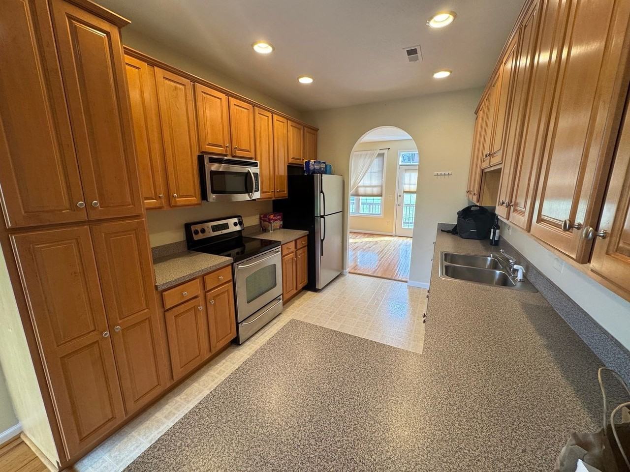 3046 Crystal Spring Ln - Photo 7 of 18