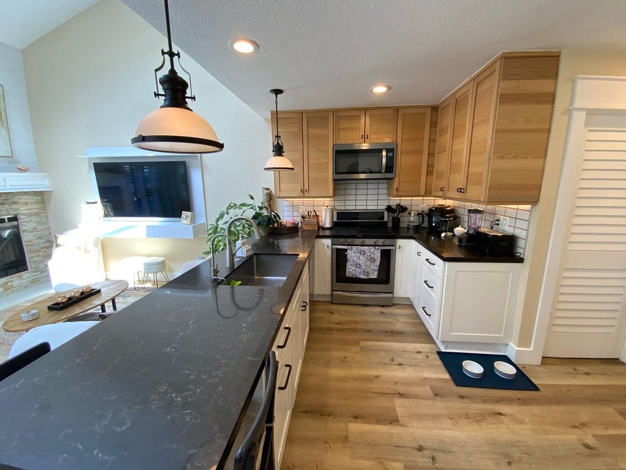 217 Elm Ave - Photo 7 of 27