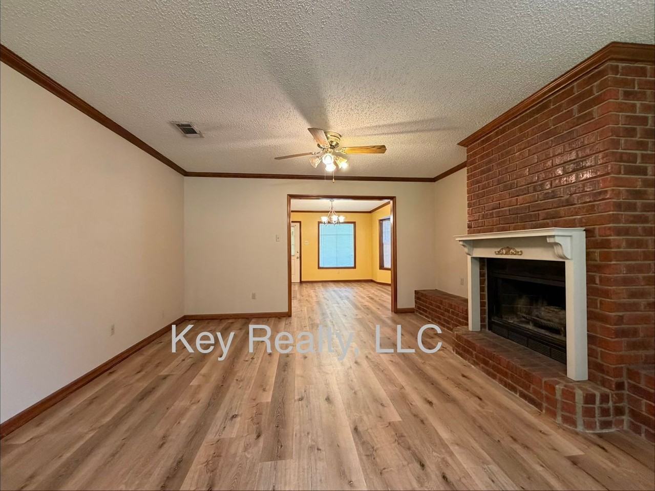 108 Lake Dr - Photo 3 of 9