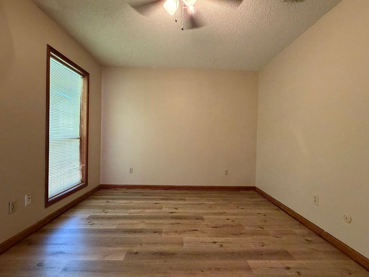 108 Lake Dr - Photo 6 of 9