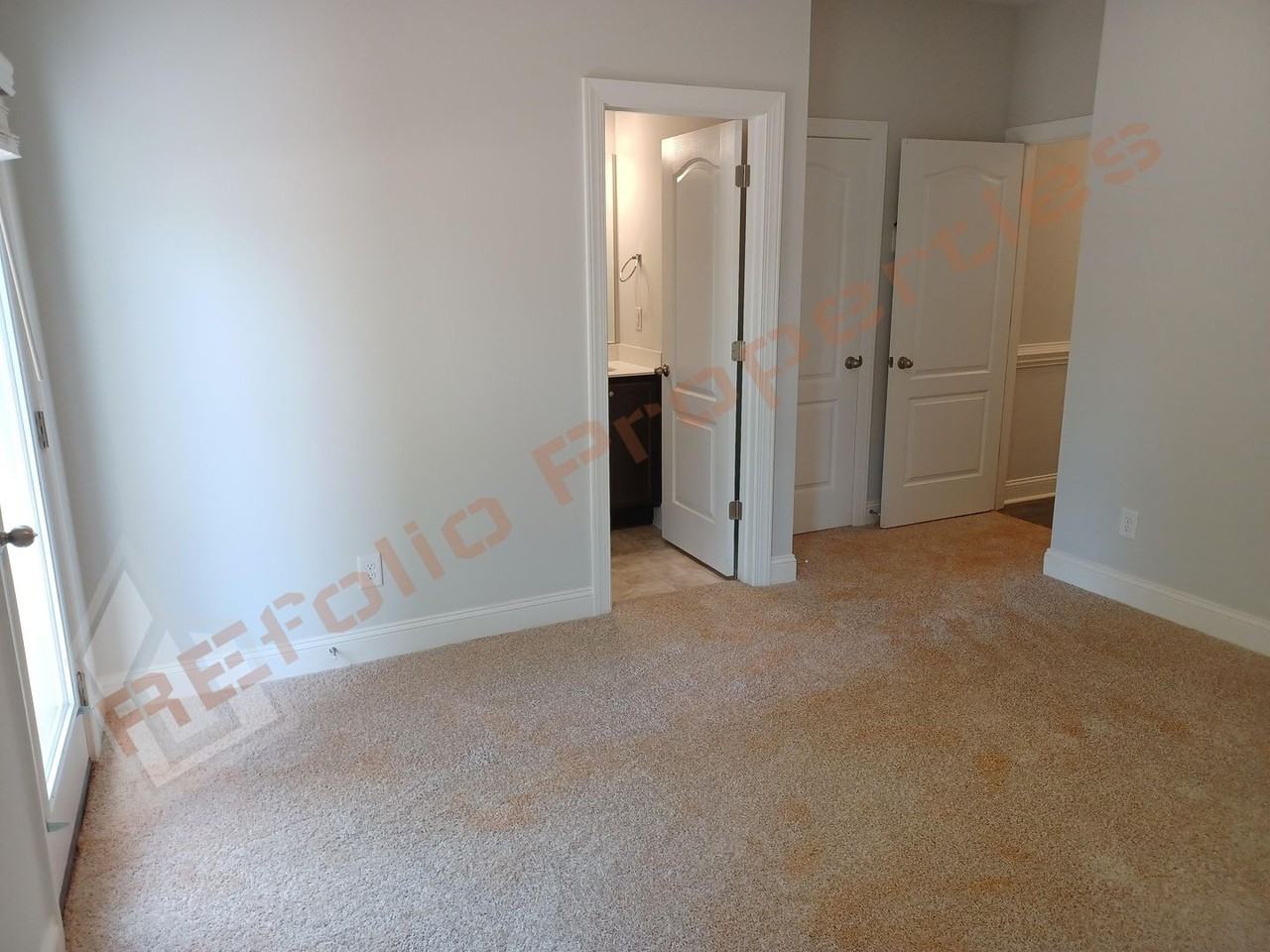 718 Rosefield Dr - Photo 3 of 22