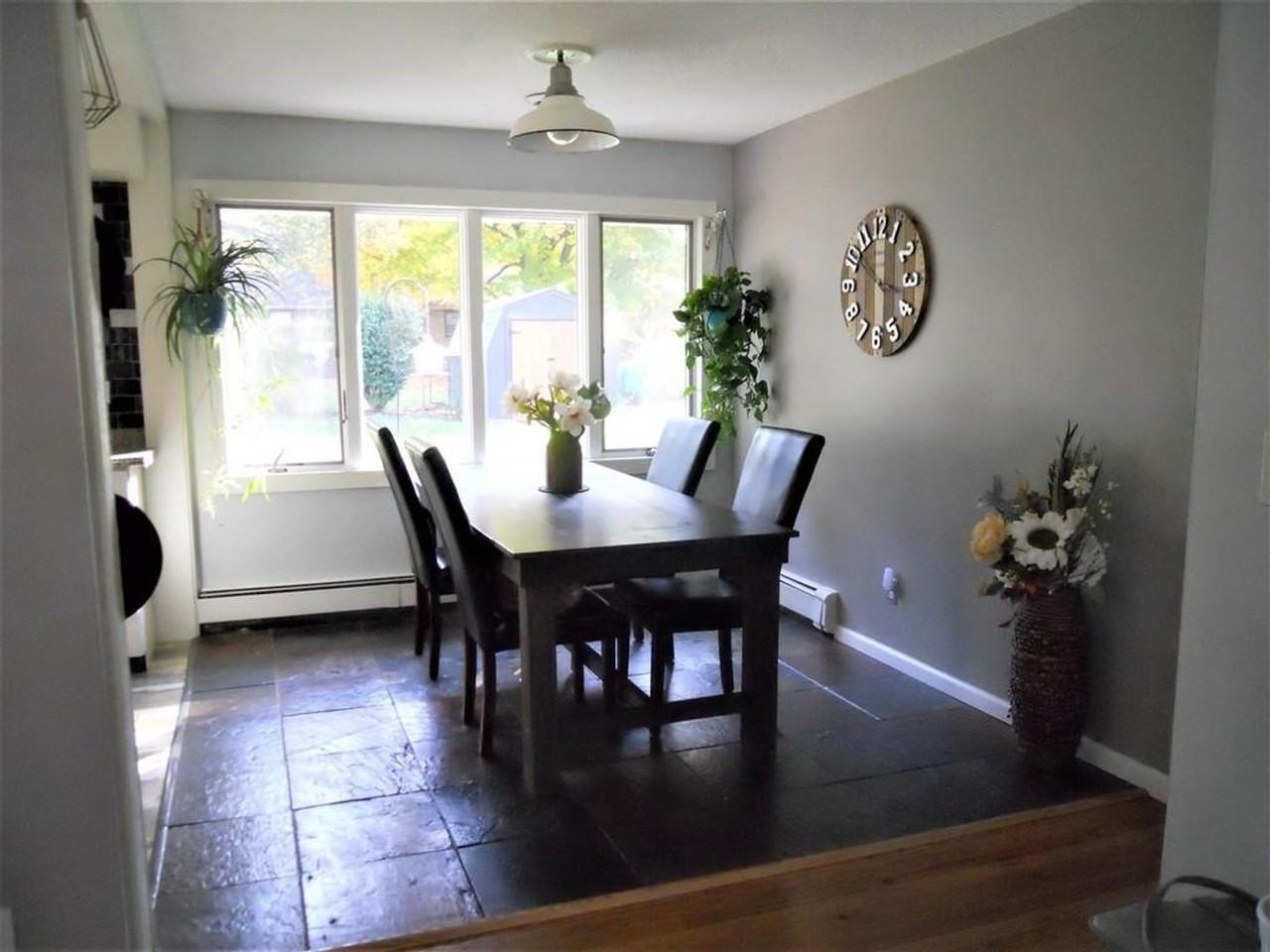 617 Holly Ln - Photo 6 of 15