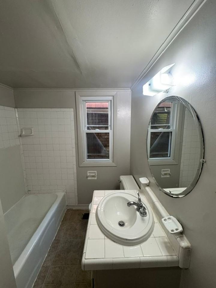 2514 S Wayne Ave - Photo 7 of 7