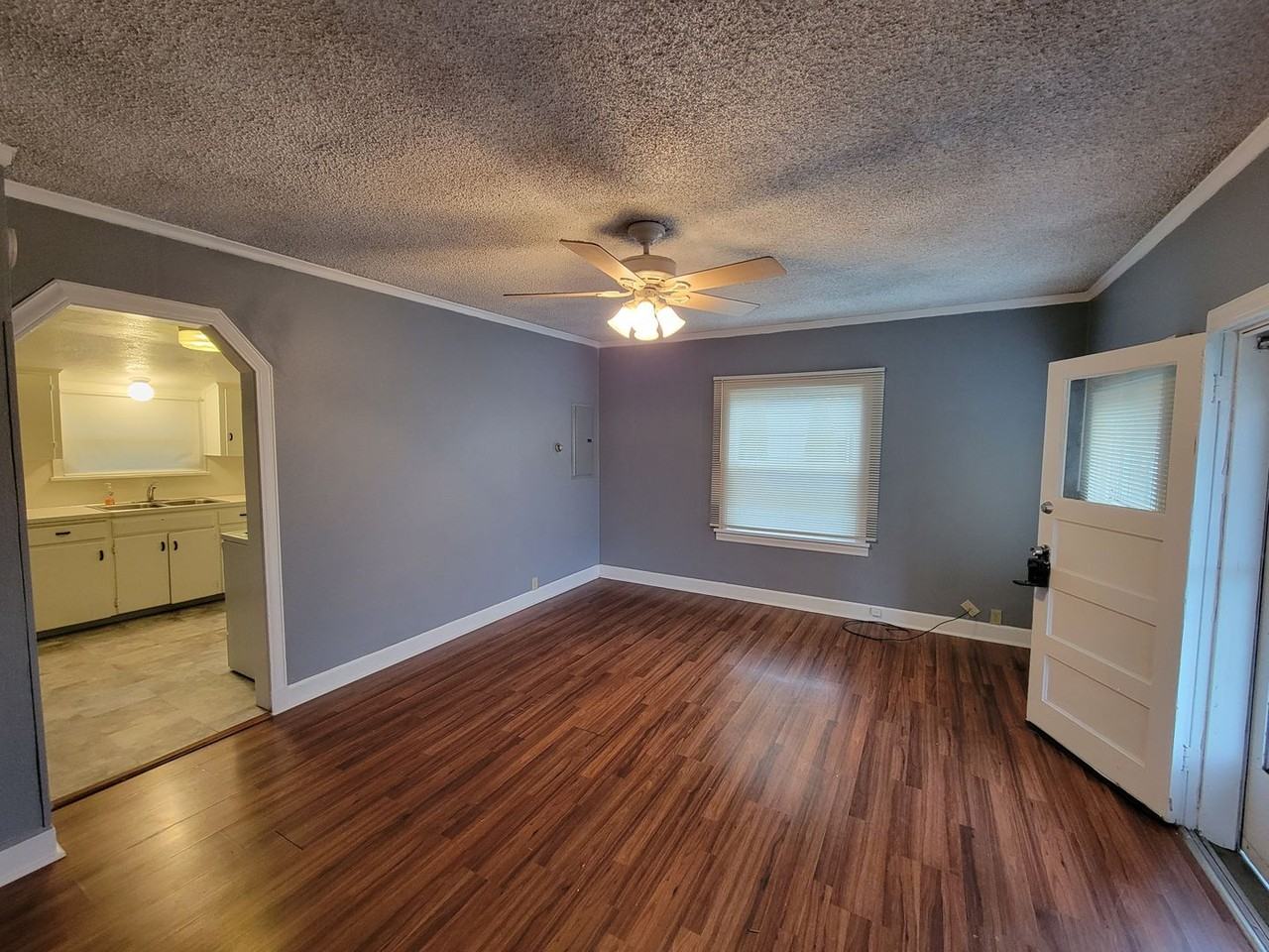 839 1st Ave N - Photo 3 of 16