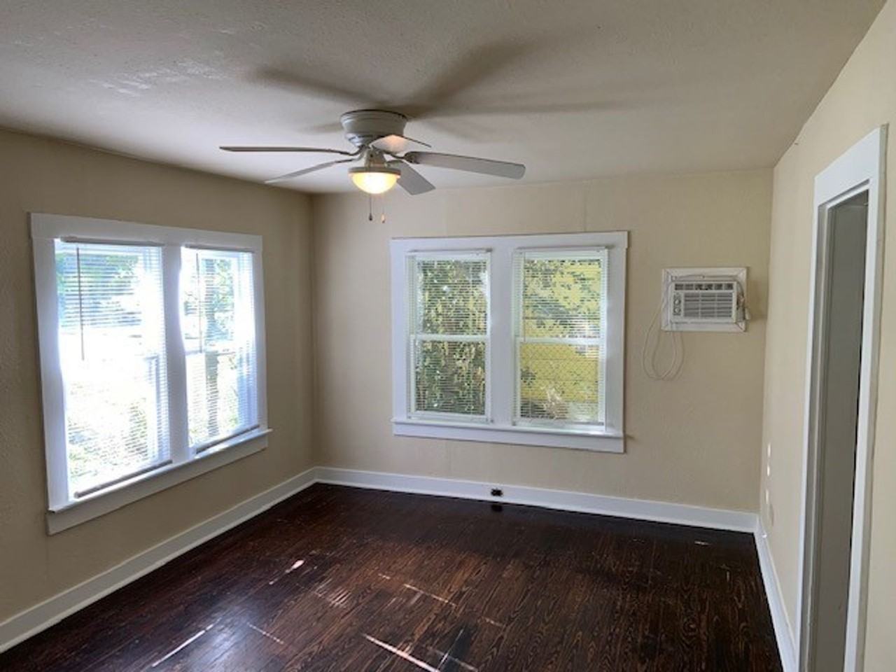 515 Lincolnshire Dr - Photo 3 of 14