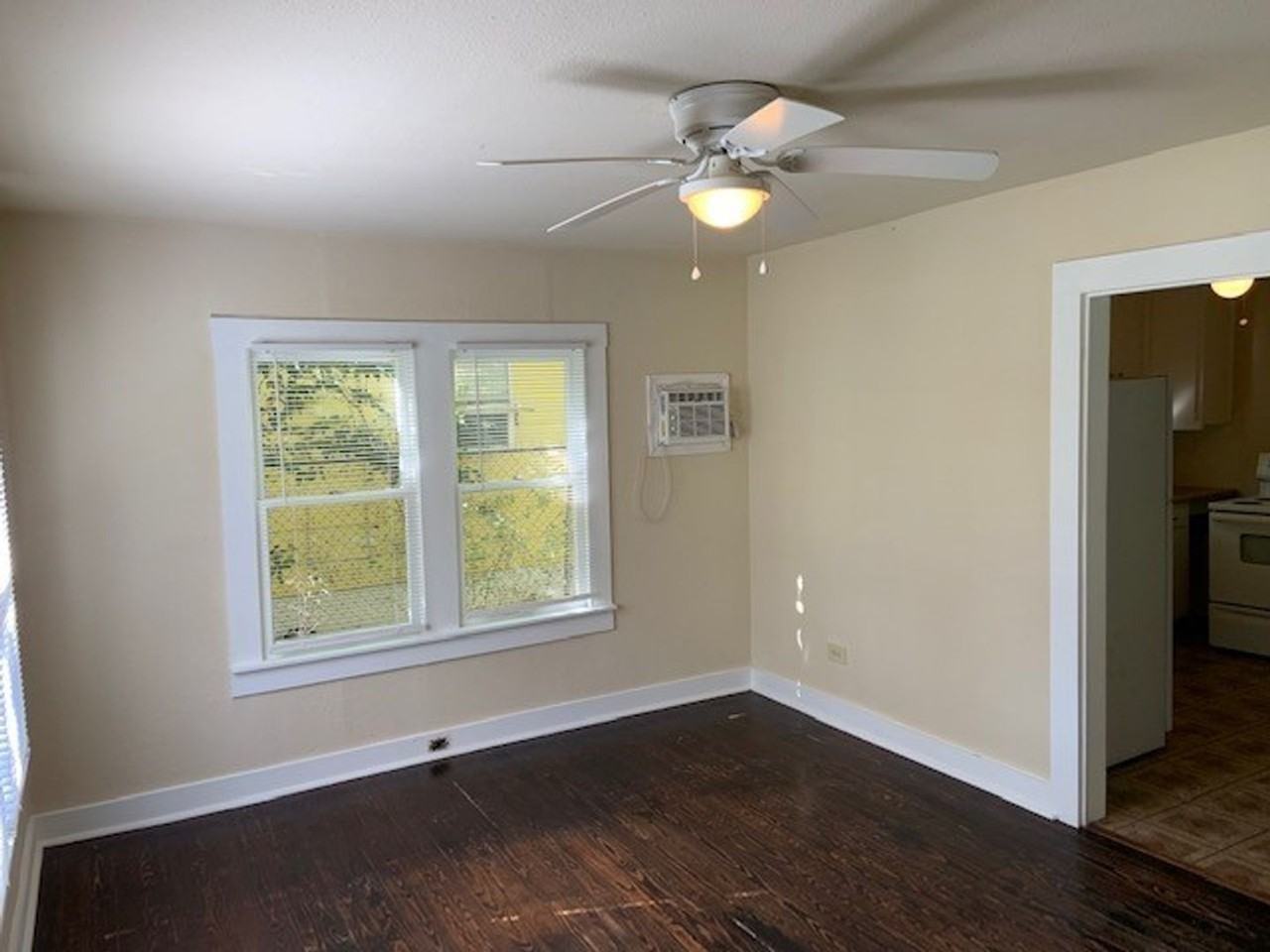 515 Lincolnshire Dr - Photo 4 of 14