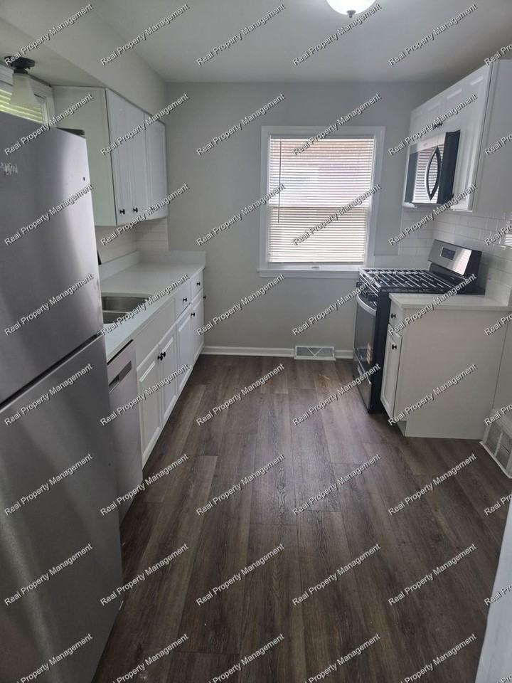 232 Gregory Ave - Photo 5 of 12
