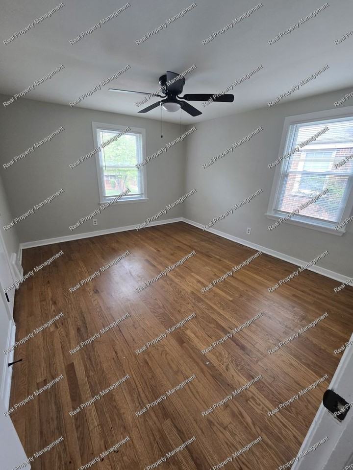 232 Gregory Ave - Photo 6 of 12