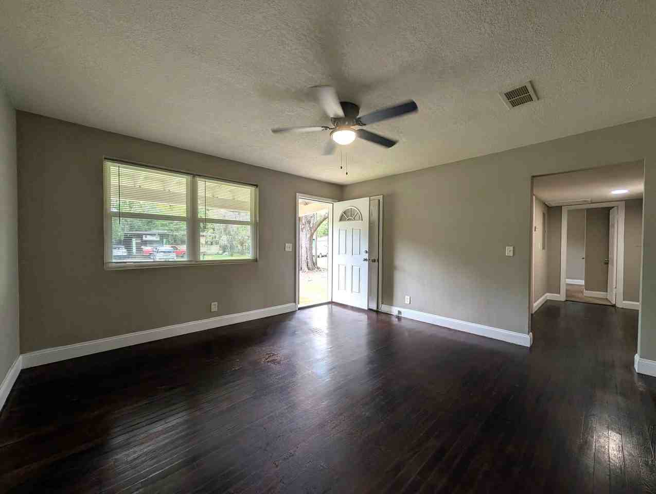5363 Poppy Dr - Photo 3 of 18