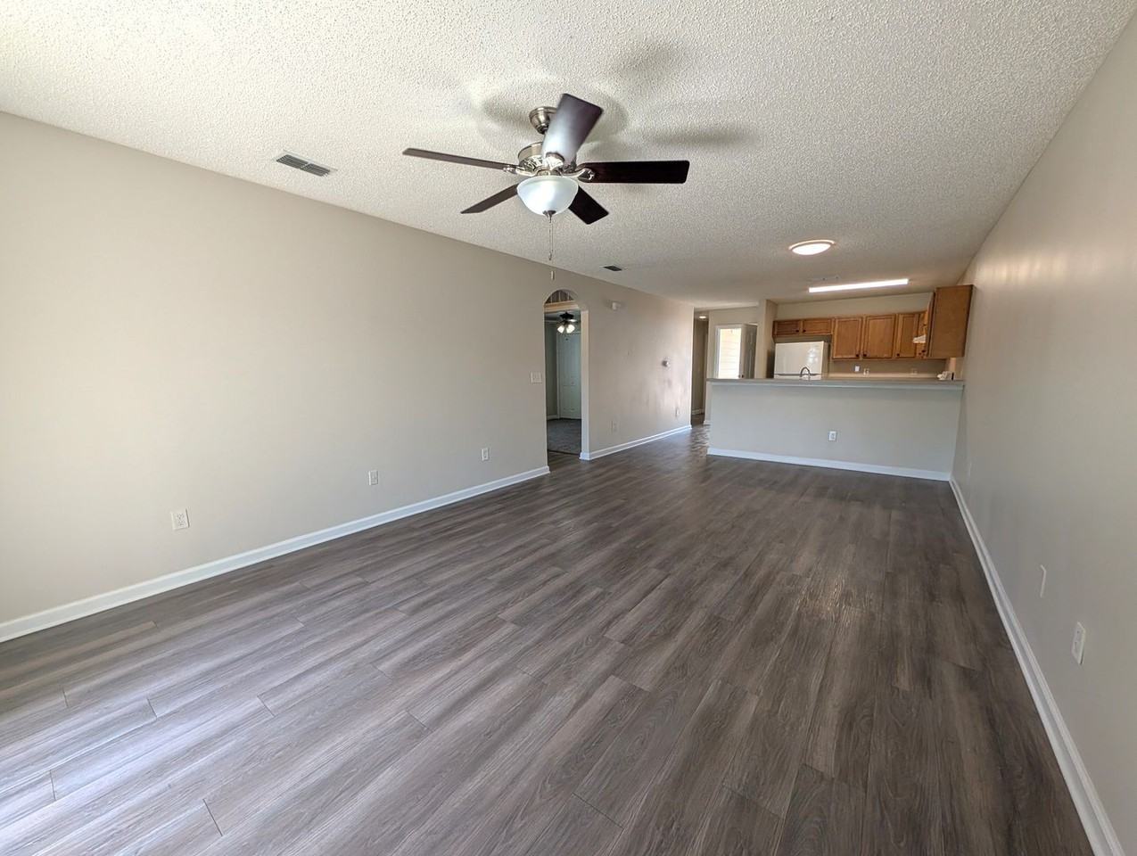 127 Plantation Point Dr - Photo 4 of 14