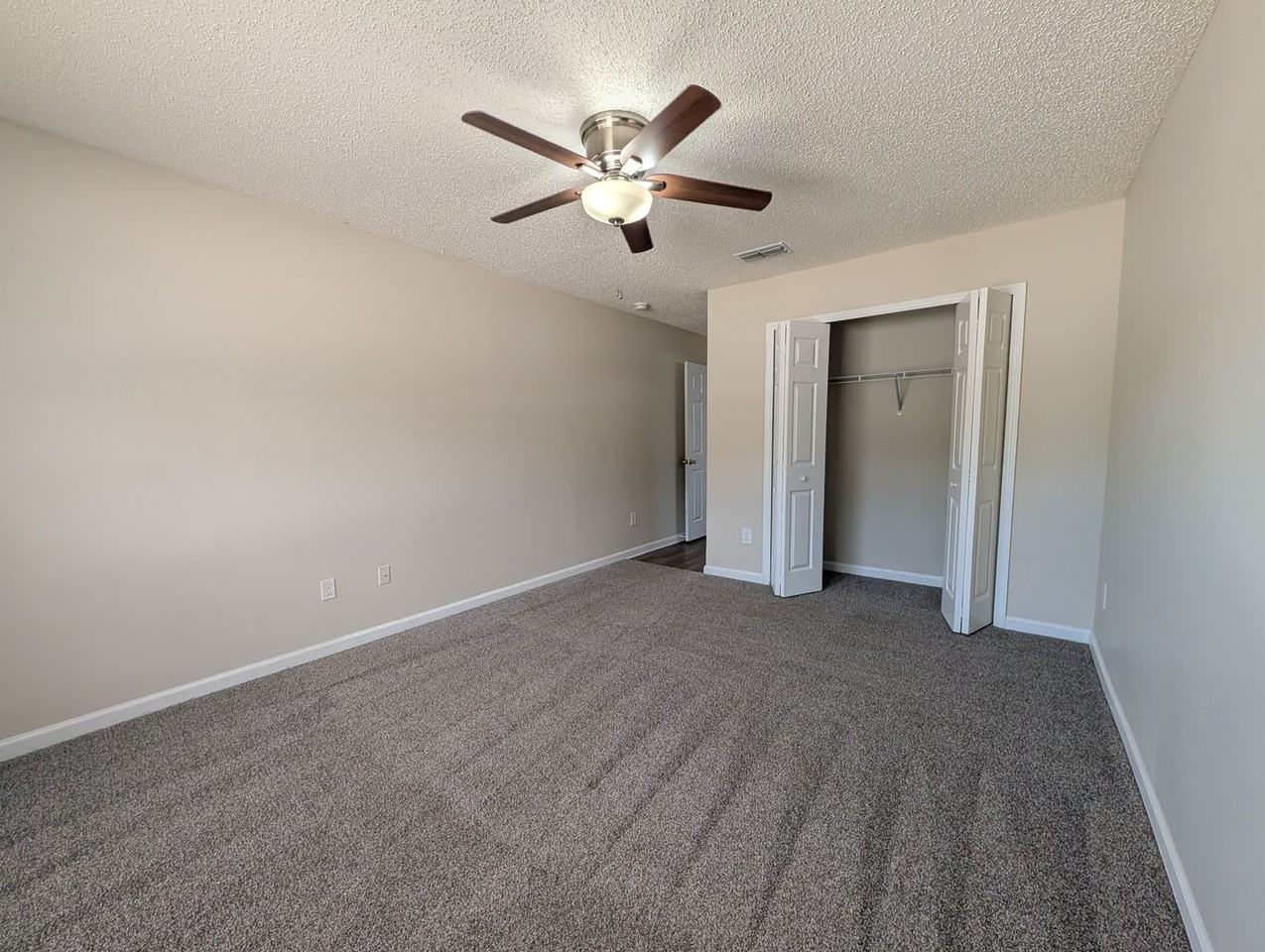 127 Plantation Point Dr - Photo 7 of 14