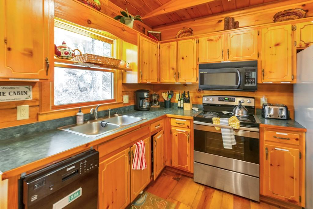 9 Briar Creek Rd #1 - Photo 3 of 50
