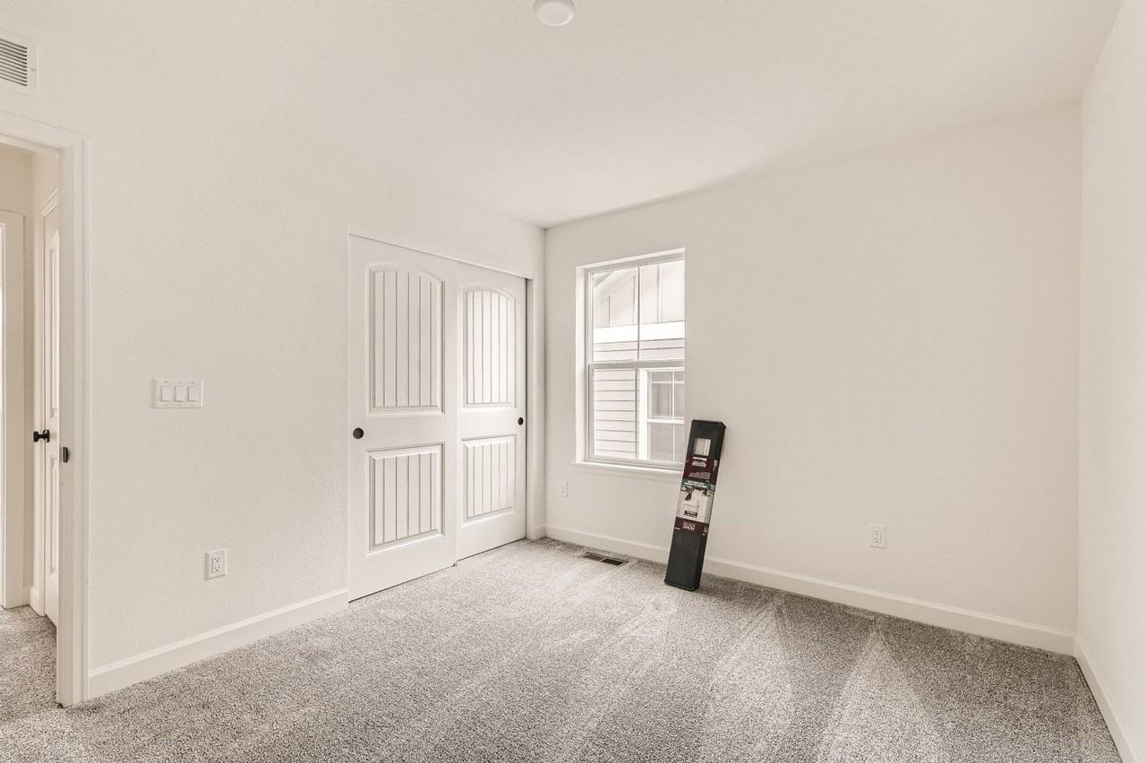 181 Lullaby Ln - Photo 4 of 33