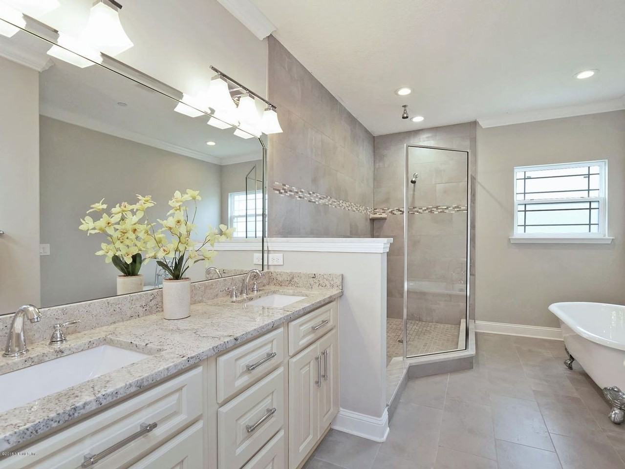 2656 Almonastor St - Photo 4 of 11