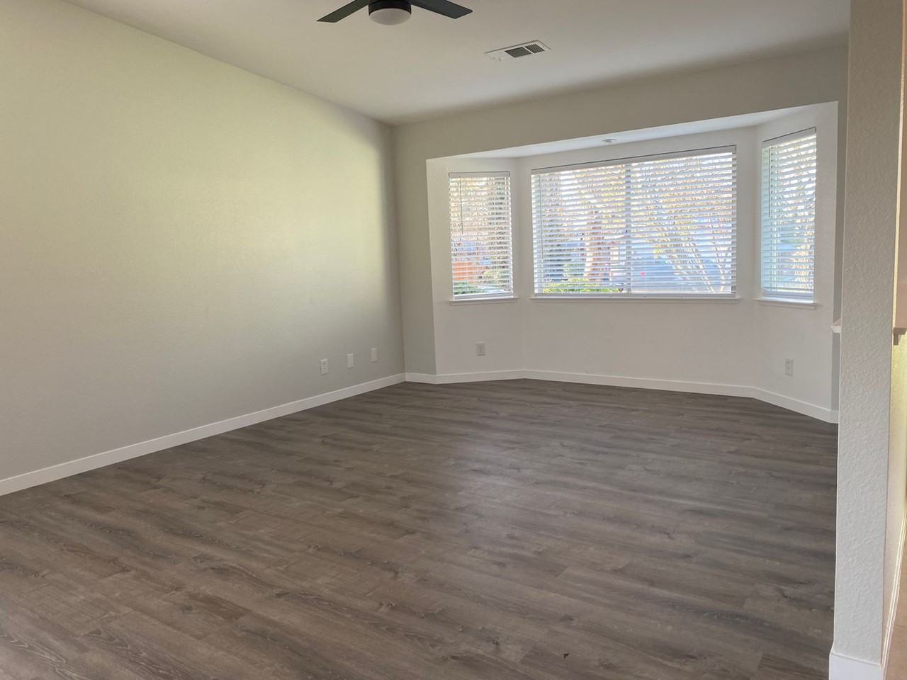 20612 Mccoy Rd - Photo 3 of 28