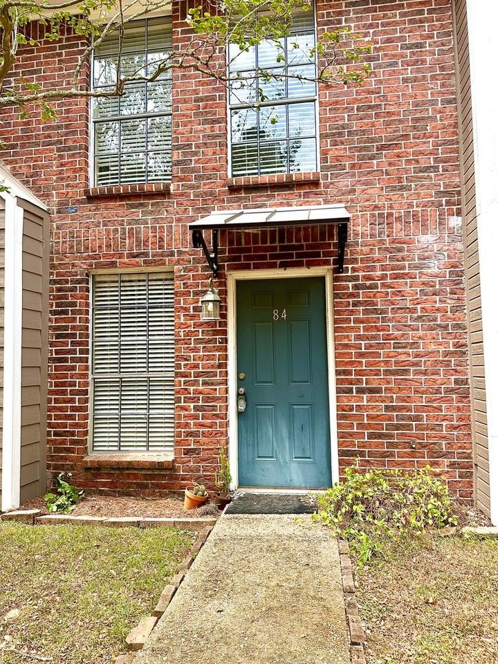 84 Higgins Ct - Photo 2 of 16