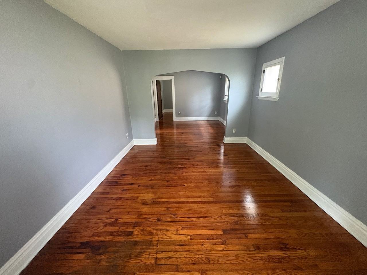 13 N Hartnett Ave - Photo 2 of 10