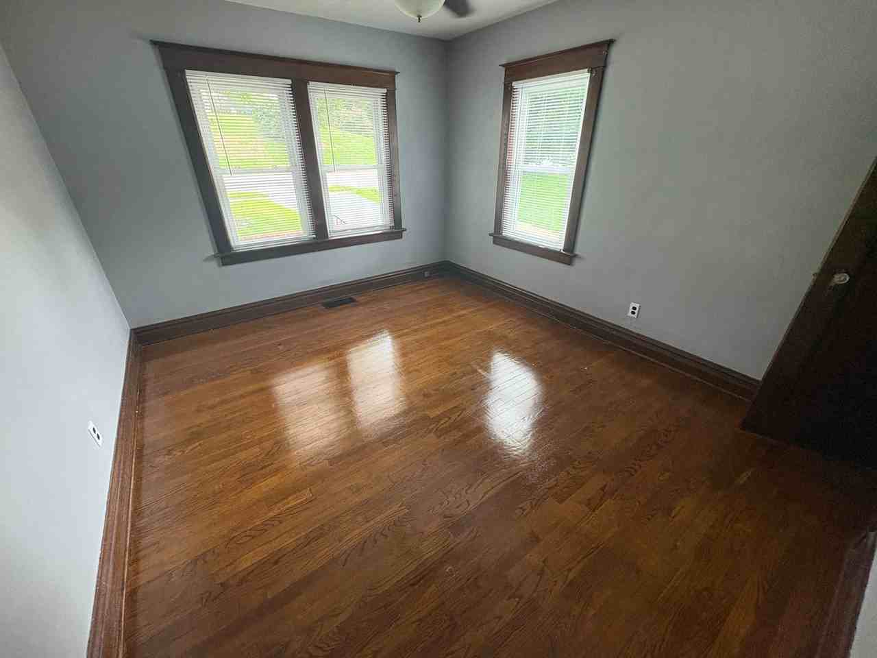 13 N Hartnett Ave - Photo 6 of 10