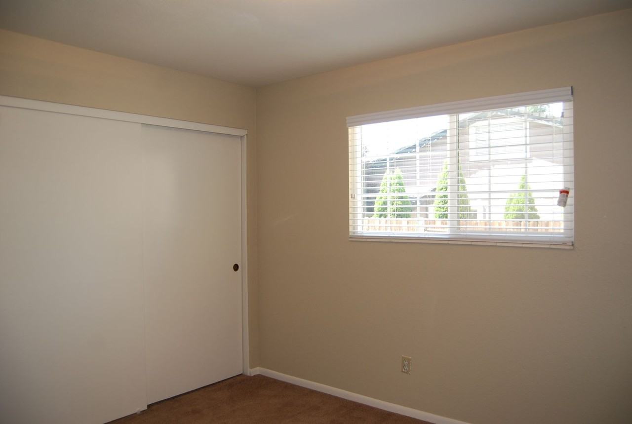 4935 Golden Springs Dr - Photo 4 of 30
