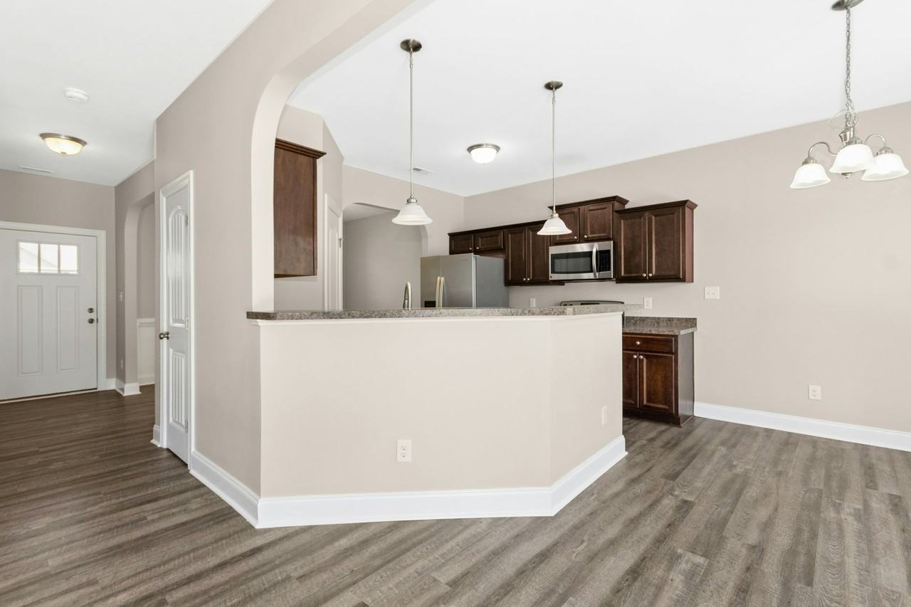 117 Carter Dr - Photo 7 of 32