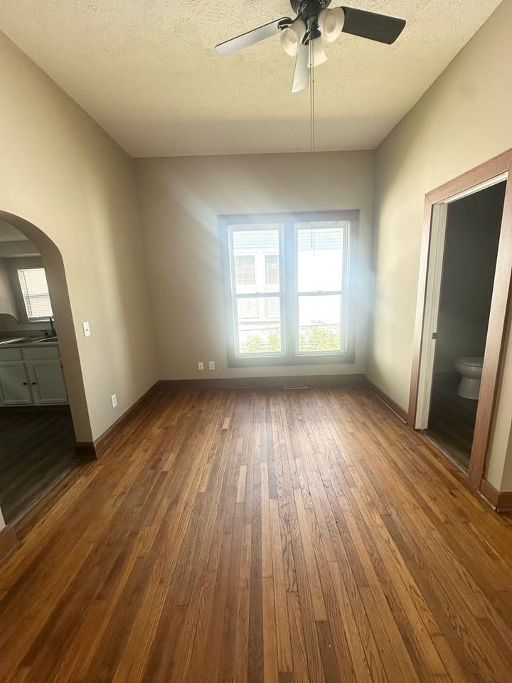 616 W Webster St - Photo 6 of 15