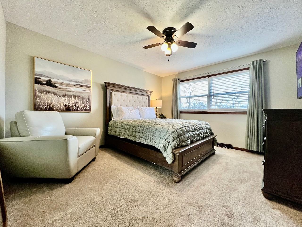 7033 Willowood Dr - Photo 3 of 50
