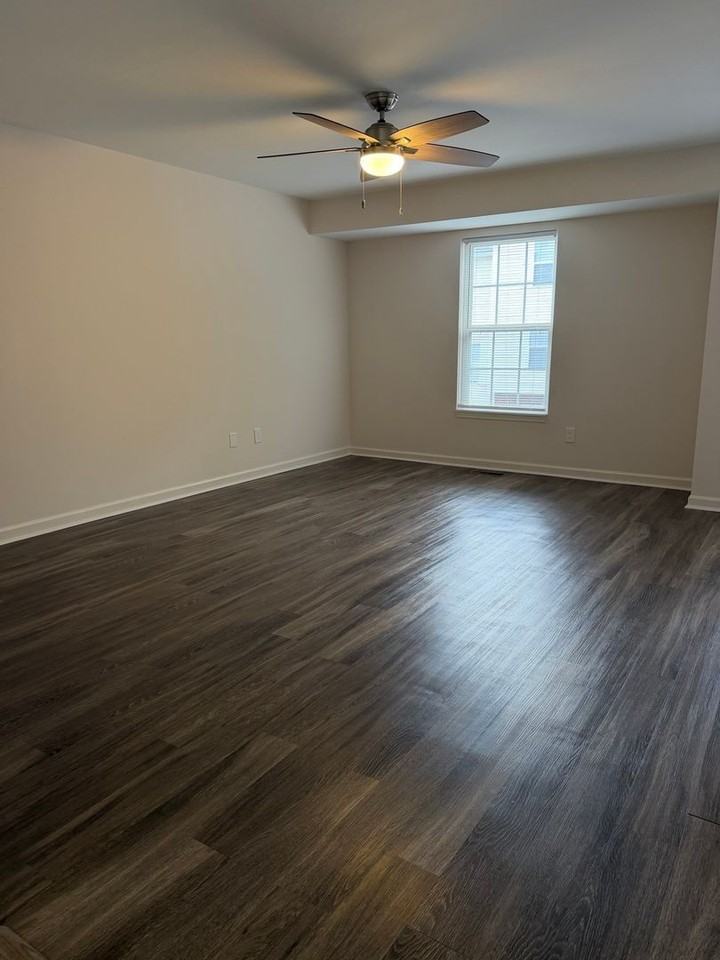 12 Ivy Ct - Photo 7 of 9