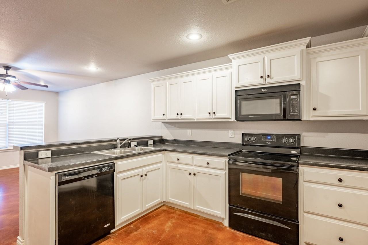 2 Windy Meadow Ln #A - Photo 7 of 19