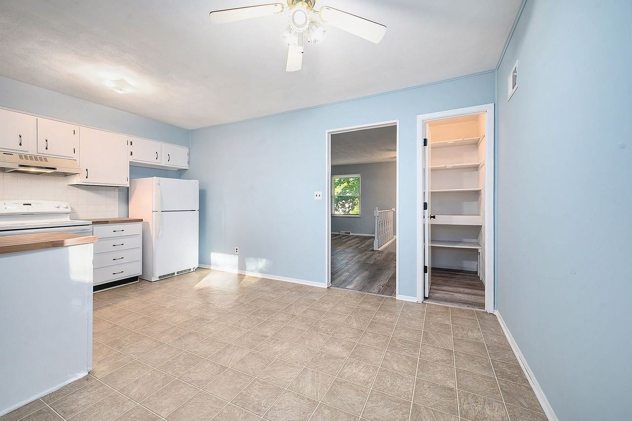 2833 Tepee Ave - Photo 2 of 16