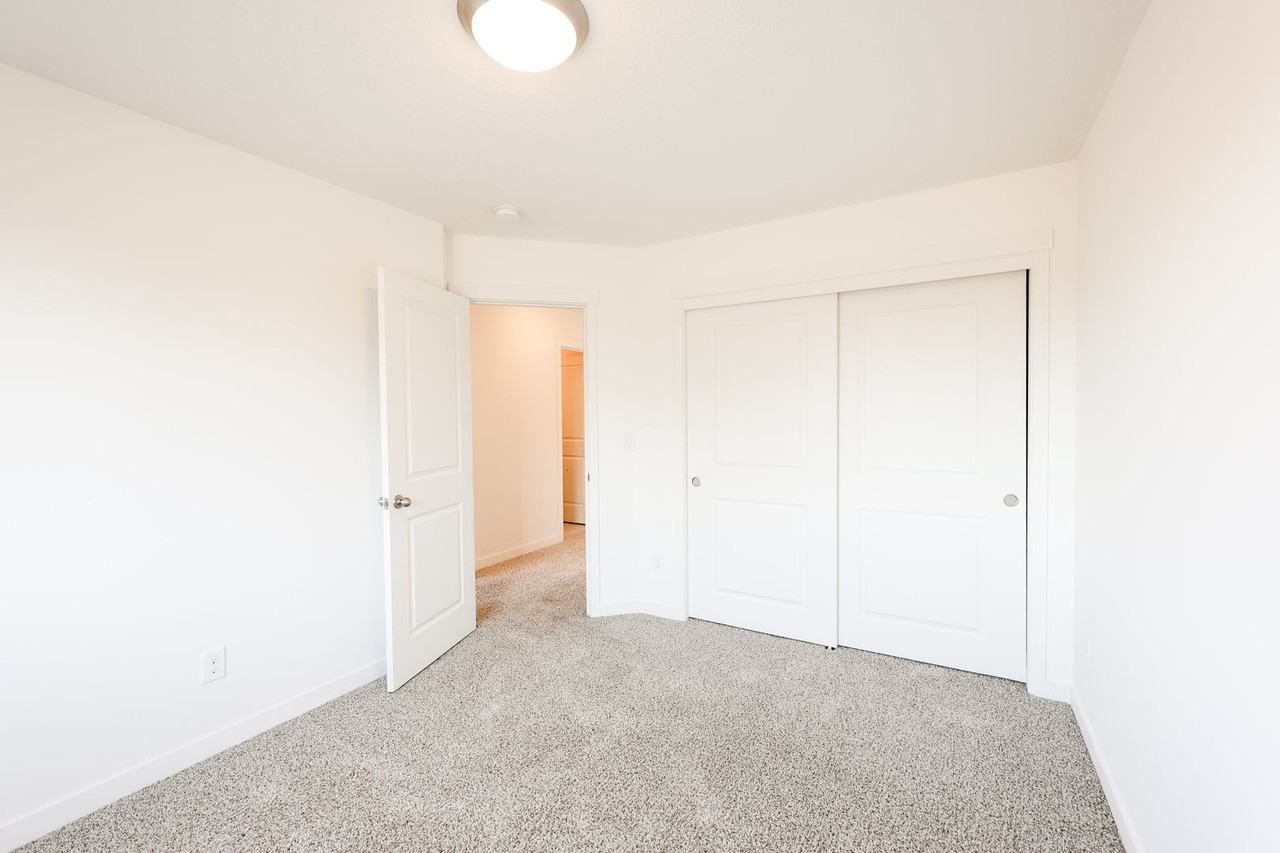 1043 N Fairhope Pl - Photo 7 of 19
